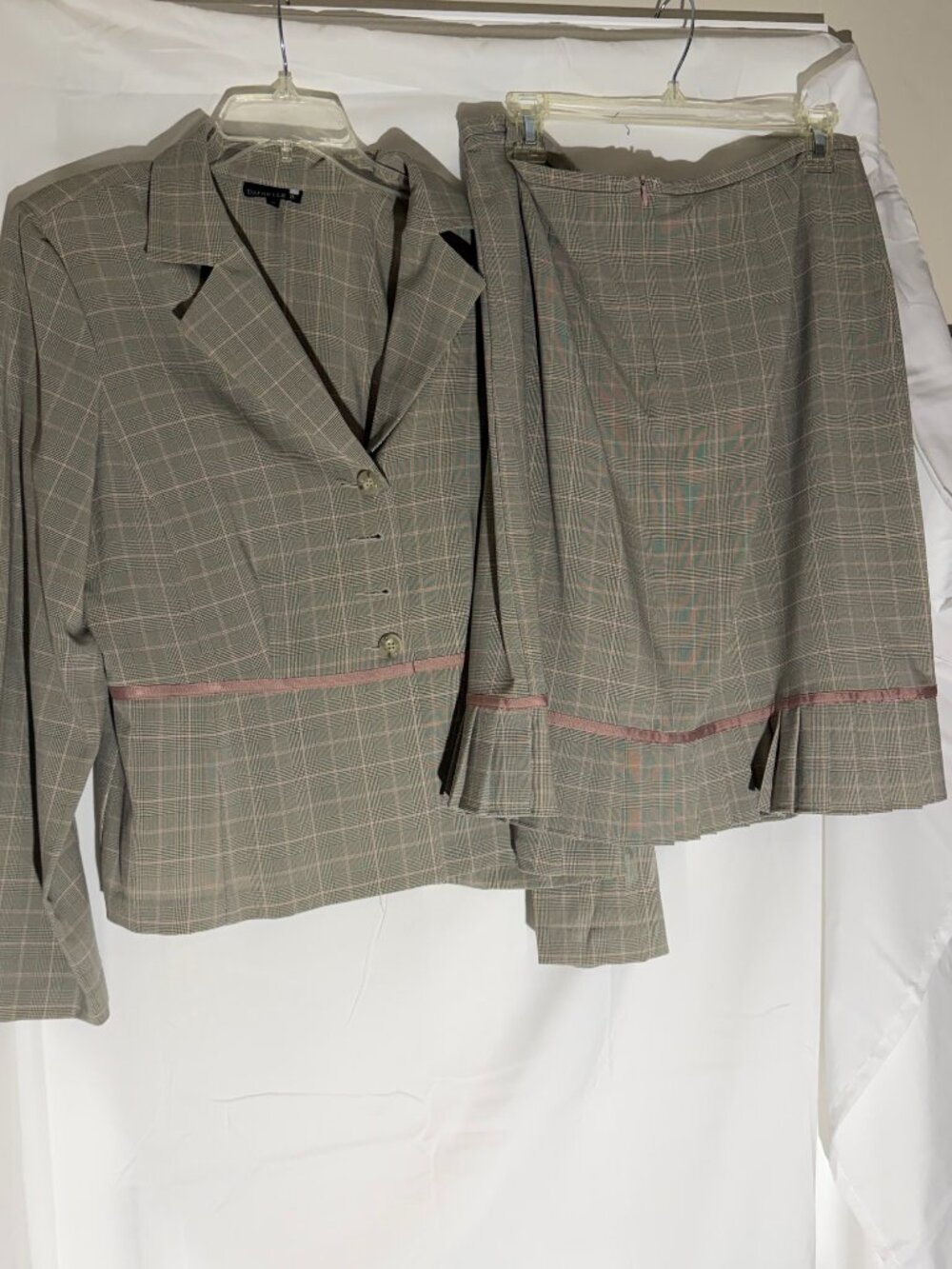 Danielle B Women's Skirt Suit